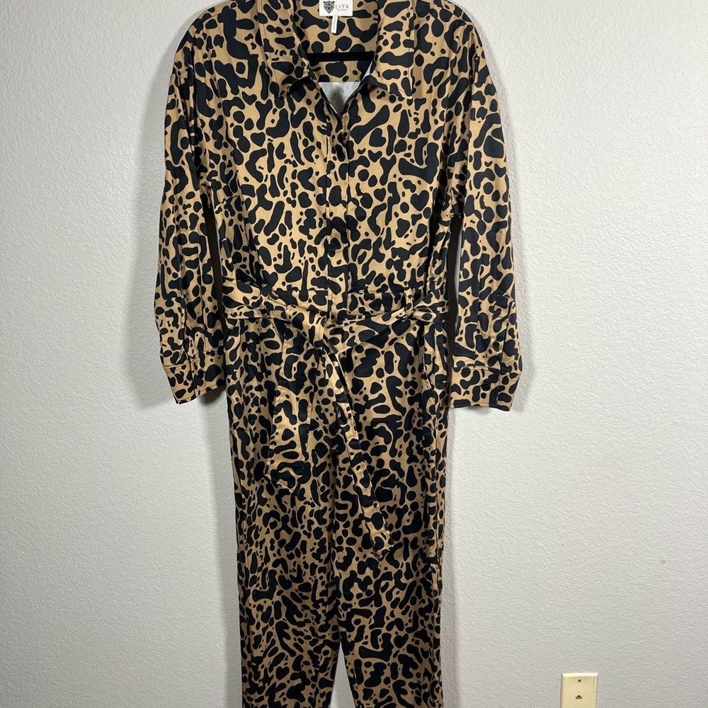 Lita by Ciara, Elegant Animal Print Jumpsuit, Large - Picture 2 of 4